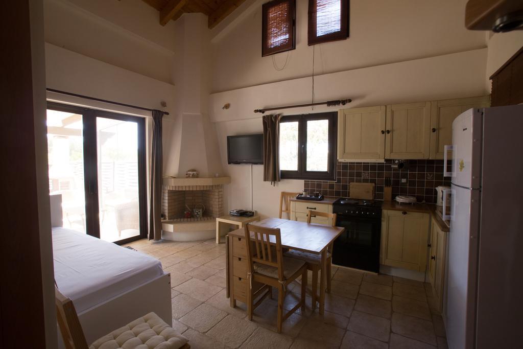 5 Stars Villas Svoronata Exterior photo